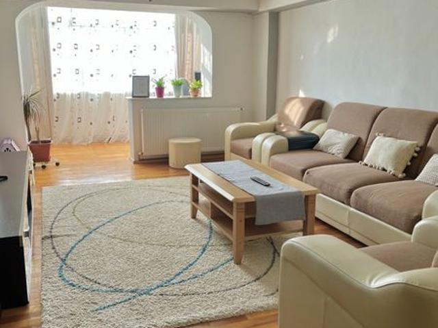 Apartament cu 3 camere