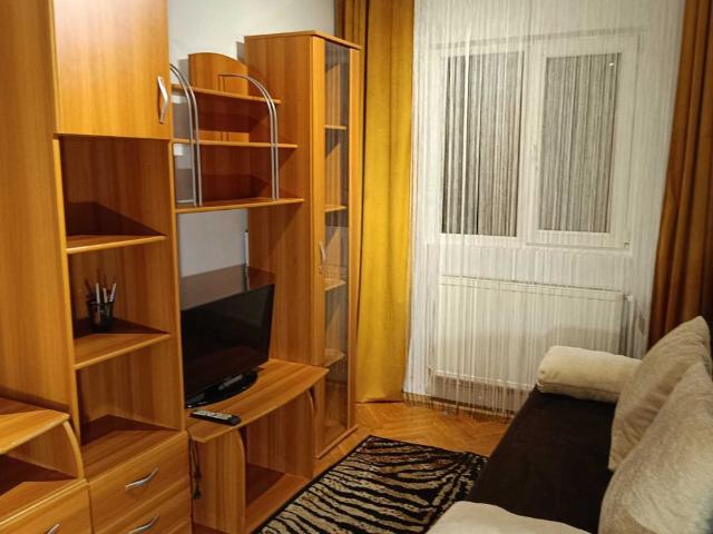 Apartament cu 3 camere, 7 Noiembrie