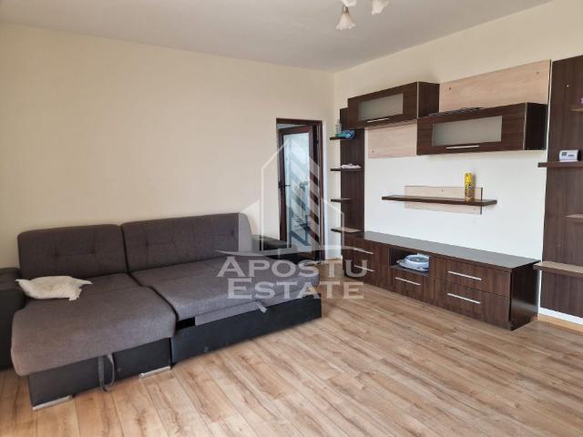 Apartament cu 3 camere,80 mpu semidecomandat