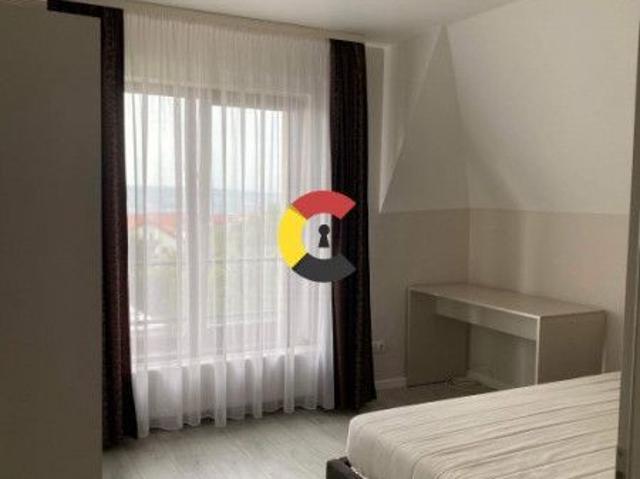 Apartament cu 3 dormitoare + living si bucătărie in cartierul Europa