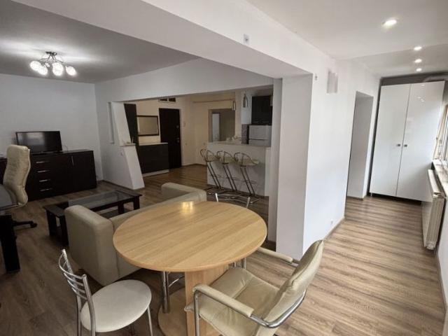 Apartament cu 4 camere de inchiriat ultracentral etaj 3 Ramnicu Valcea