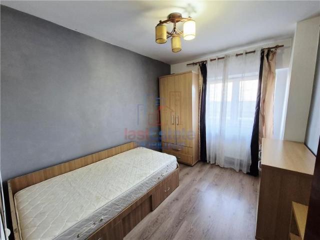 Apartament cu 4 camere de Inchiriat zona Palas Mall