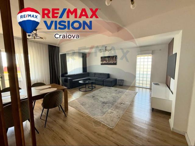 apartament cu 4 camere de închiriat în zona central