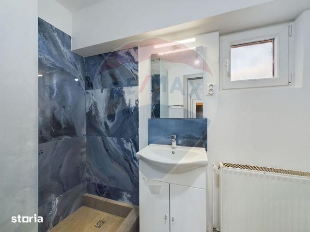 Apartament cu 4 camere de închiriat în zona Centrul Civic