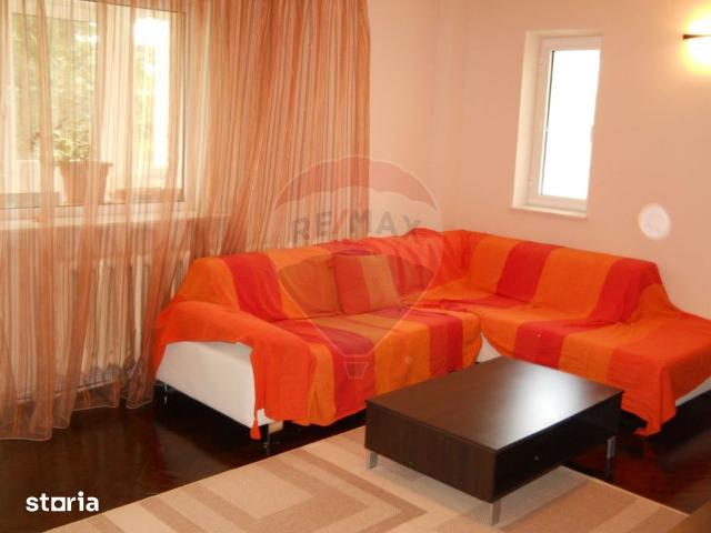 Apartament cu 4 camere de închiriat în zona Targu Cucu