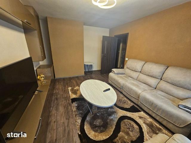 Apartament cu 4 camere de închiriat în Curtea de Argeș