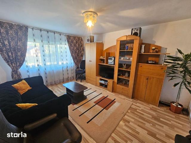Apartament cu 4 camere de închiriat în Curtea de Argeș