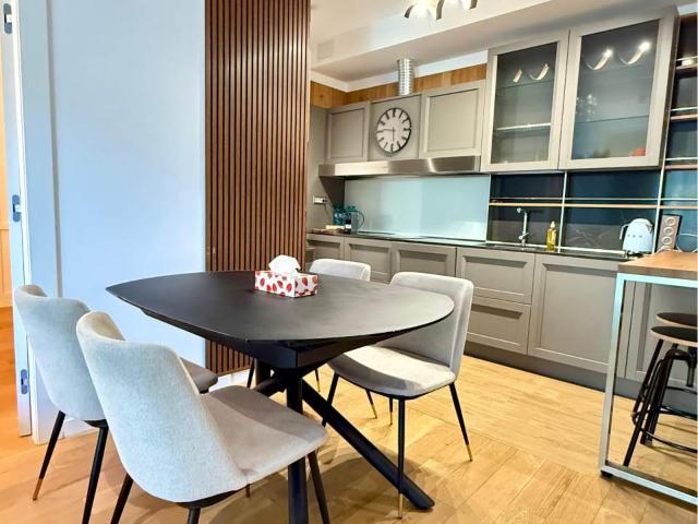 Apartament cu 4 camere de închiriat în One Timpuri Noi