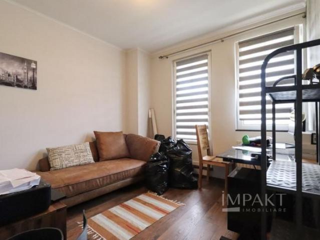 Apartament cu 4 camere, de inchiriat, situat in cartierul Manastur!