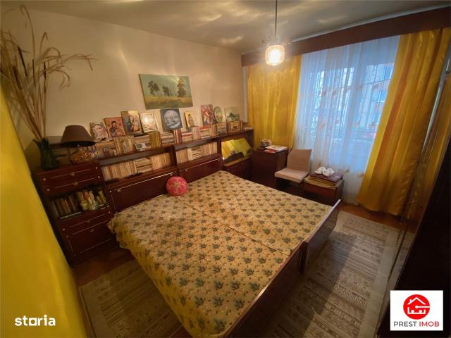 Apartament cu 4 camere de vanzare in Tudor, etaj 1