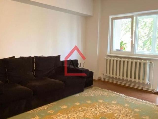 Apartament cu 4 camere, Decomandat, Pacurari Petru Poni