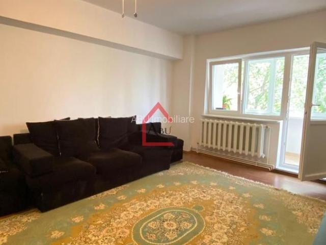 Apartament cu 4 camere, Decomandat, Pacurari Petru Poni