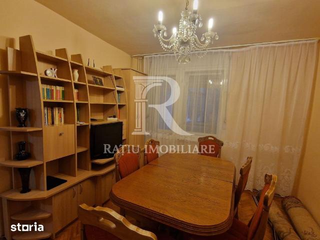 Apartament cu 4 camere | Decebal | 68 utili | Lift | Oradea