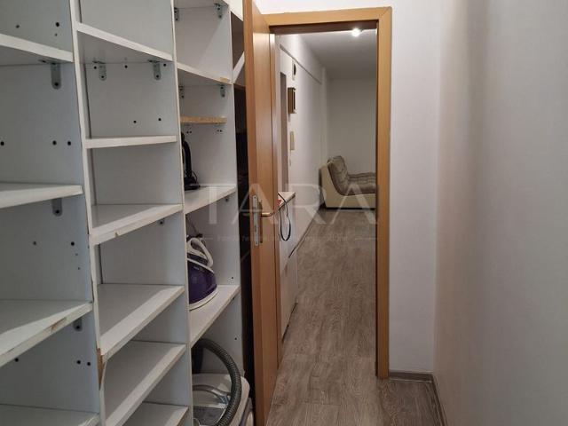 Apartament cu 4 Camere, Europa, Parcare Subterană