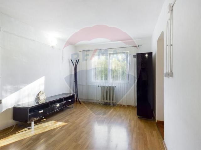 Apartament cu 4 camere in zona Manastur, str. Bucegi