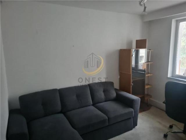 Apartament cu 4 camere zona Unic UMF