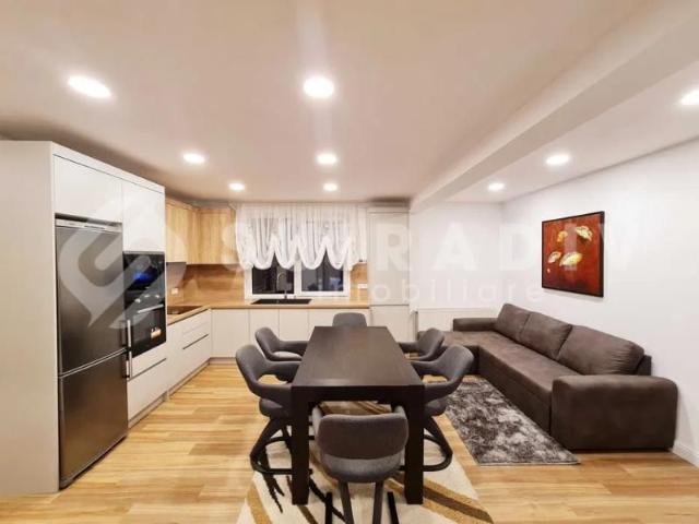 Apartament cu 4 camere, 2 bai, garaj Zorilor