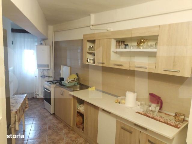 Apartament cu 4 camere, 79 mp utili + 2 balcoane de 7 mp, zona Bucovin