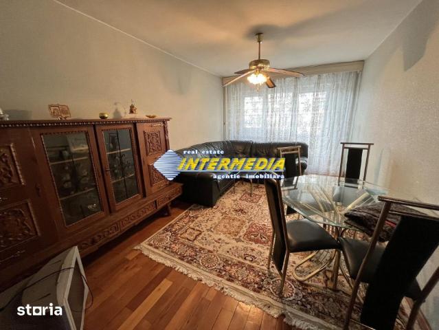 Apartament cu 4 camere 90 mp de inchiriat etaj 1 in Alba Iulia Cetate