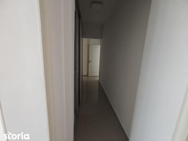 Apartament cu 5 camere, balcon și aer condiționat