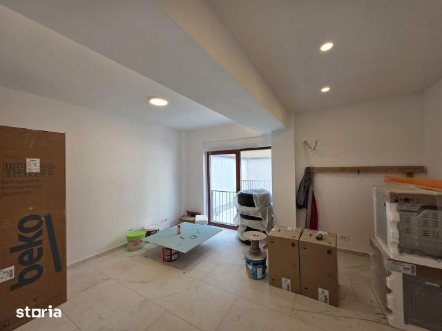 Apartament cu 5 camere de inchiriat in zona Aviatiei