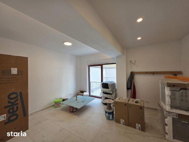 Apartament cu 5 camere de inchiriat in zona Aviatiei