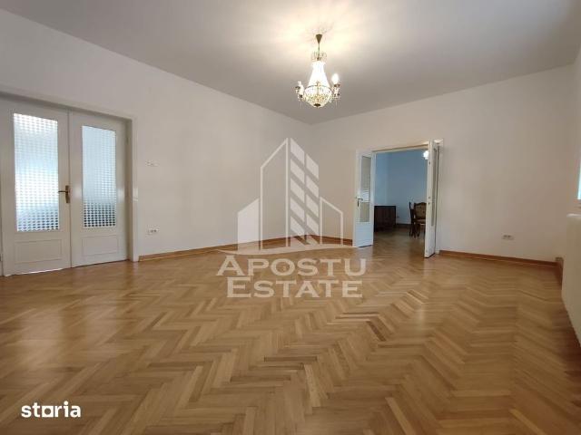 Apartament cu 5 camere 170 mp, zona Ultracentrala
