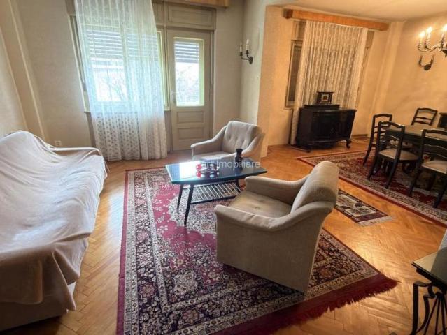 Apartament casa 3 camere 130 mp utili zona Parc Sub Arini