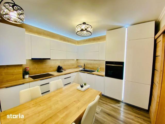 Apartament central 2 camere cu parcare