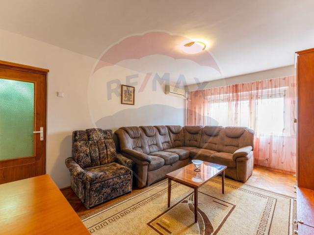 apartament central 2 camere, decomandat, mobilat utilat, centrala gaz