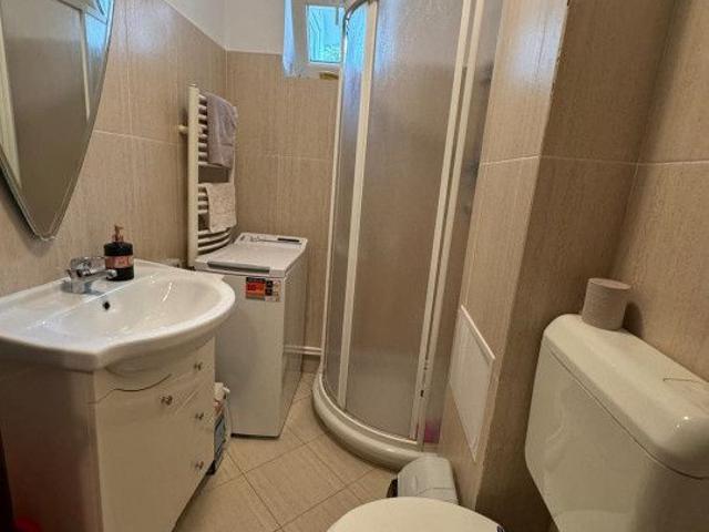 Apartament central de inchiriat, 3 camere, Radauti