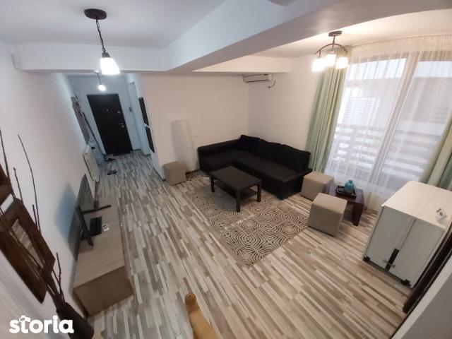 Apartament Duplex 4 camere Mamaia Nord cu curte si parcare privata