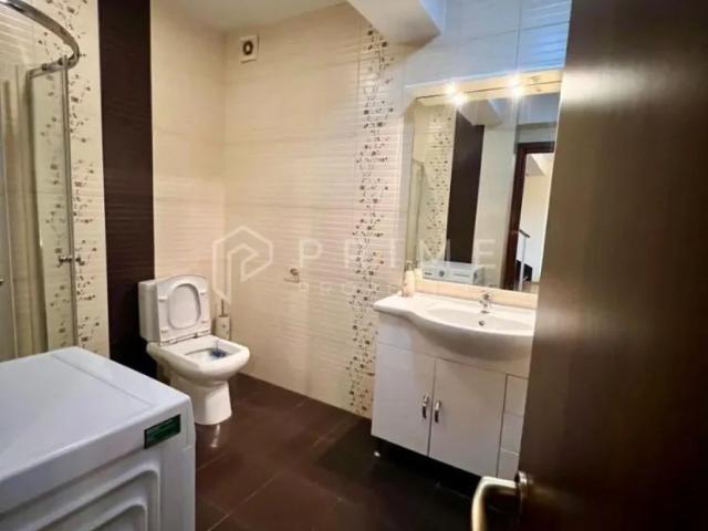 Apartament duplex modern de închiriat, complet mobilat, 4 camere