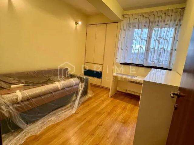 Apartament duplex modern de închiriat, complet mobilat, 4 camere