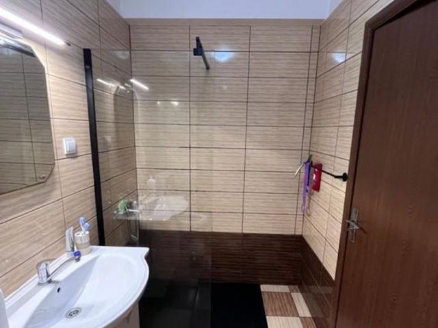 Apartament de o camera, 36 mp, parcare, zona Sesul de Sus