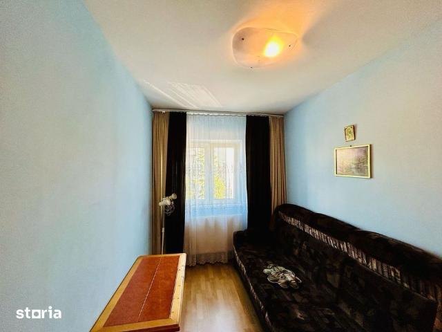 Apartament de închiriat3 camere, balcon, etaj 2/4 – Nicolae Iorga