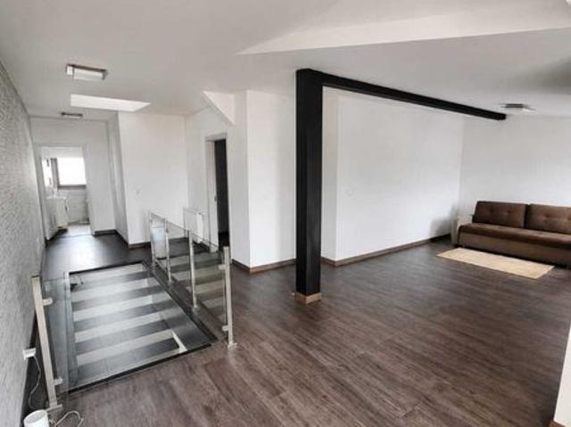 apartament de inchiriat
