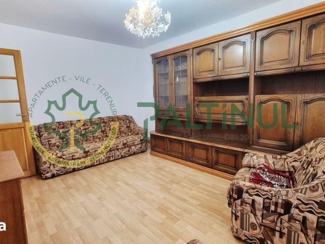 Apartament de inchiriat 4 camere, 90 mp, decomandat, etaj 3, Sibiu