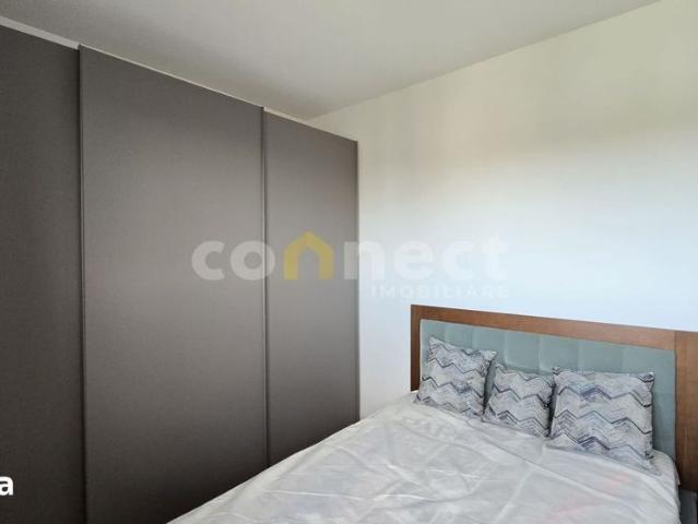 Apartament de inchiriat | 4 camere, 2 bai | Central, zona UMF