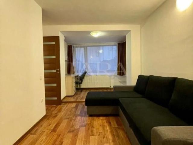 Apartament de inchiriat, 4 camere, zona Hasdeu