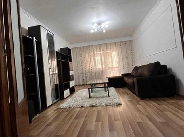 Apartament de inchiriat