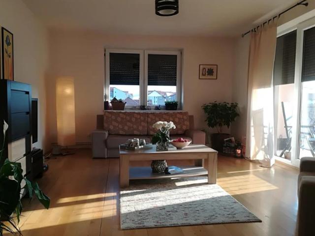Apartament de inchiriat