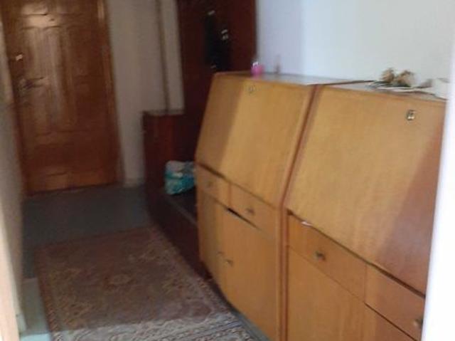 APARTAMENT de inchiriat 2 cam, TECUCI, mobilat, ETAJ 1, zona centrala
