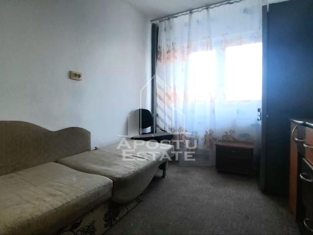 Apartament de inchiriat 2 camere 300 euro zona Miorita
