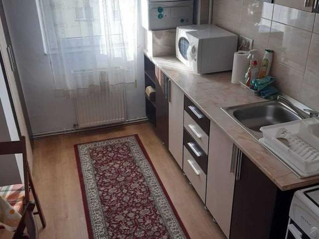 Apartament de inchiriat 2 camere decomandat Mihai Viteazu