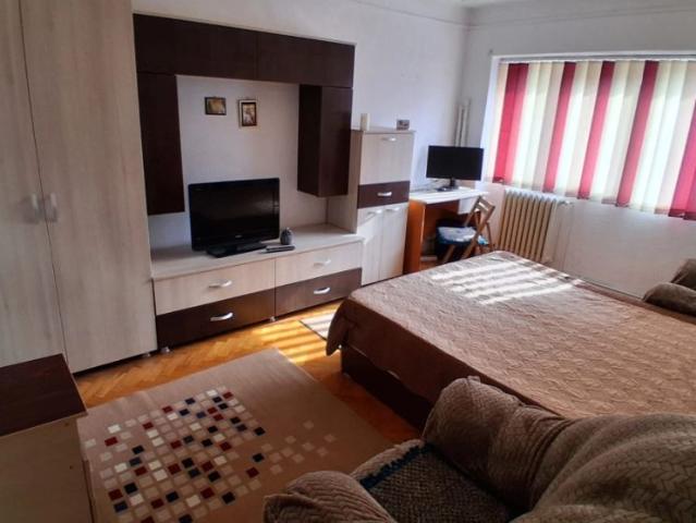 Apartament de inchiriat, 2 camere, decomandat, 56 mp, Pacurari, Mega Image, Cod 161555