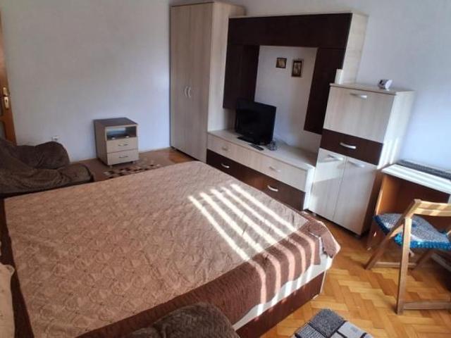 Apartament de inchiriat, 2 camere, decomandat, 56 mp, Pacurari, Mega Image, Cod 161555