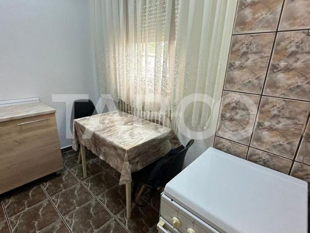 Apartament de inchiriat 2 camere decomandate zona Turnisor Sibiu