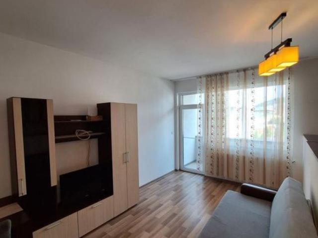 Apartament De Inchiriat | 2 Camere + Parcare | Subcetate