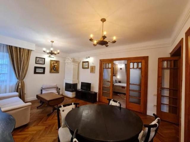 Apartament de inchiriat, 2 camere Parcul Carol Casa Interbelica